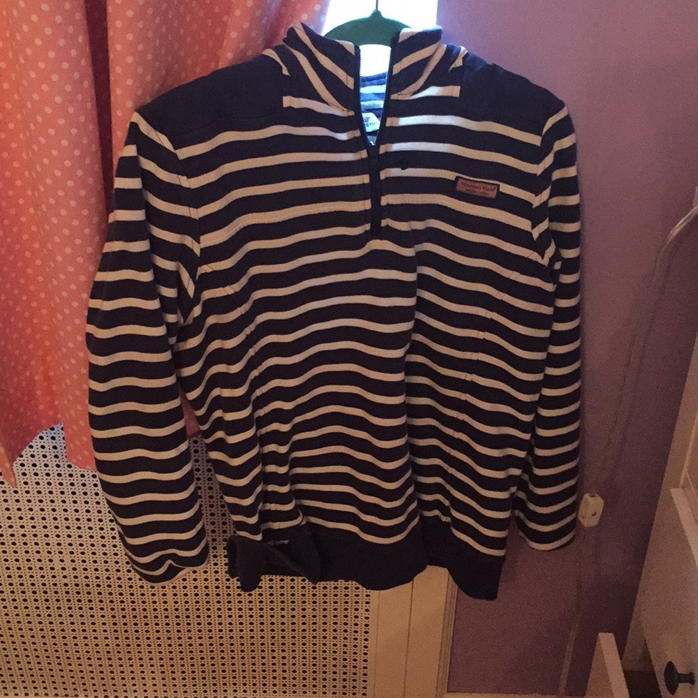 Vineyard vines sweatshirt